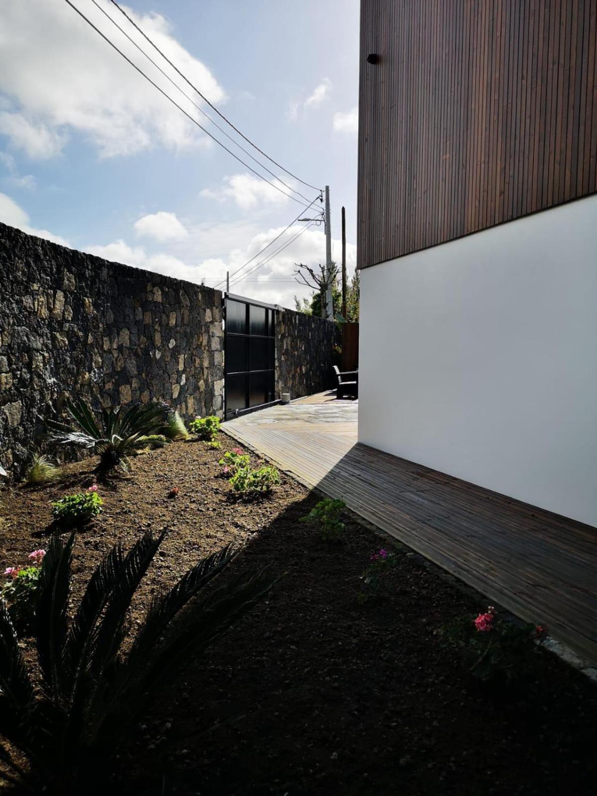 Oak Retreat House *